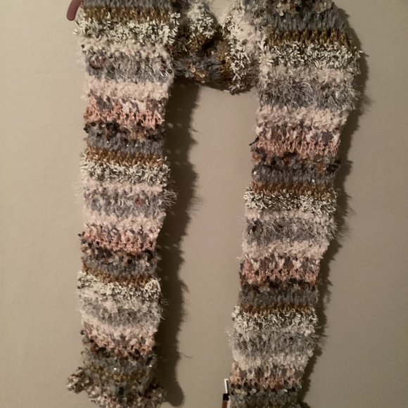 Steve Madden Multi Color Knit Scarf NWT - Picture 4 of 5